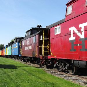 Red Caboose Motel & Restaurant